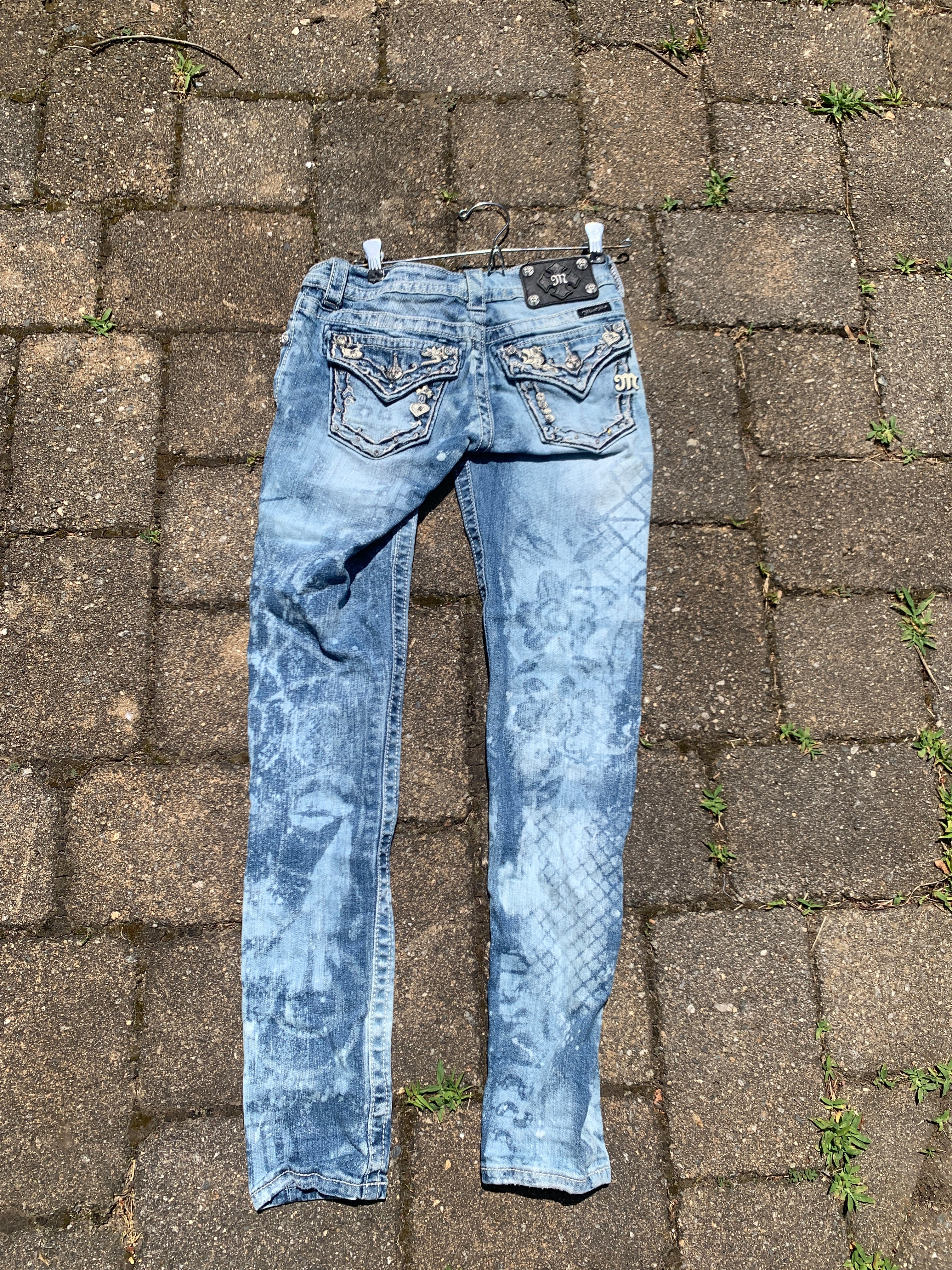 Skinny 2000s